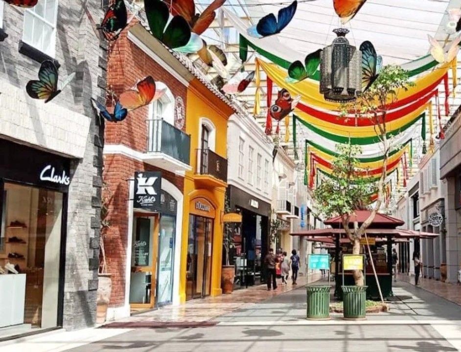 Paris Van Java Mall