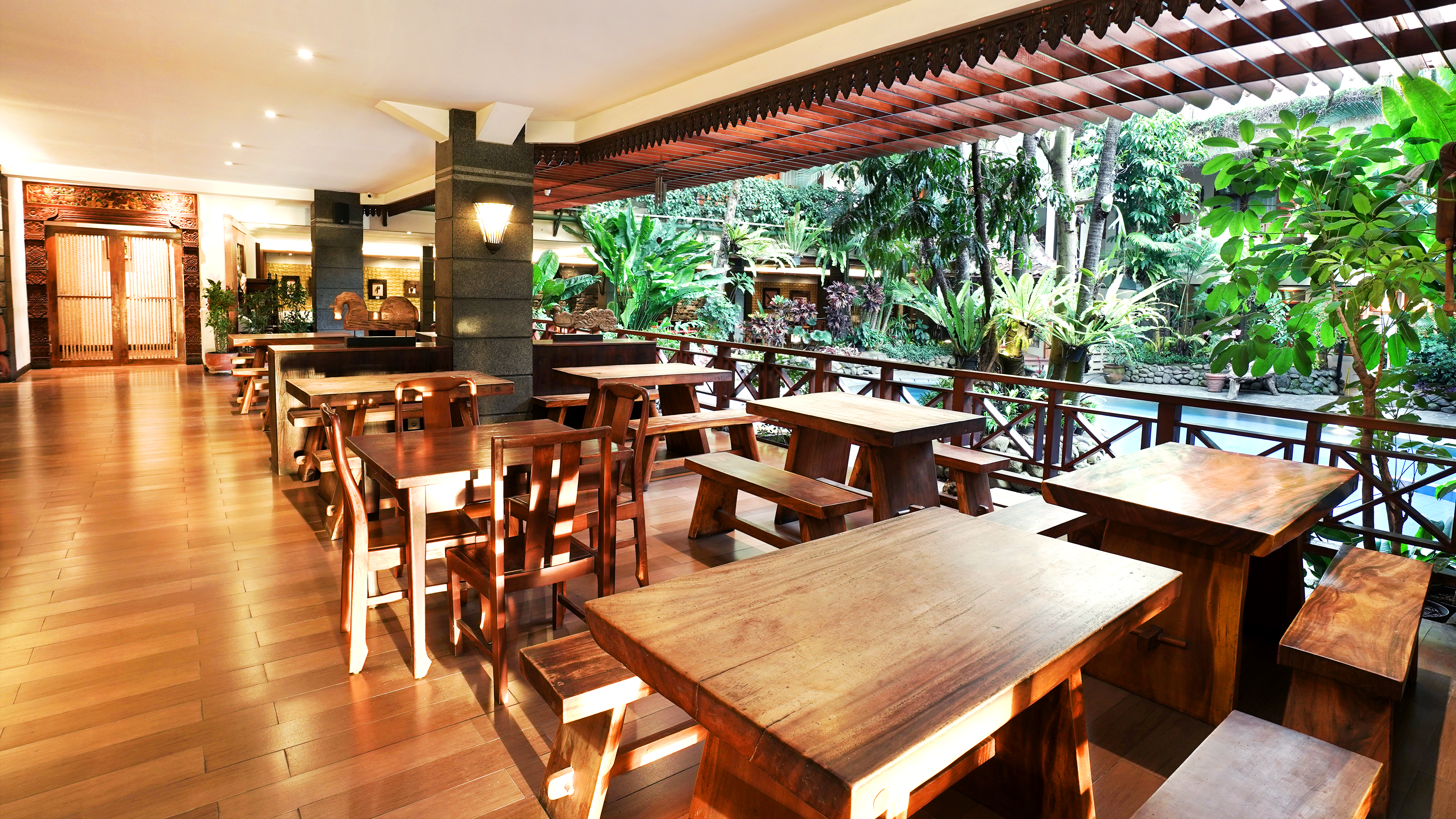 Sukajadi Hotel Showcase Background Slide 3